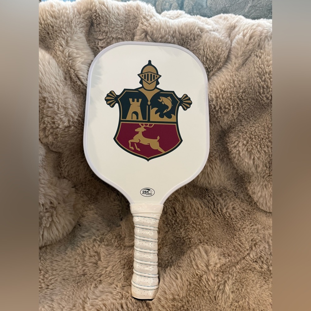 NEW Custom Sea Island pickleball paddle. White.